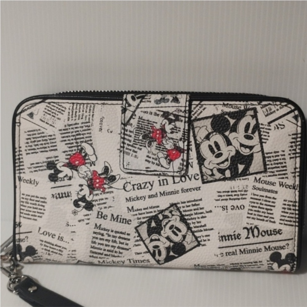 ❤️🐭Disney Parks Mickey & Minnie Crazy in Love Newsprint Wallet Wristlet🐭❤️ - Picture 2 of 5